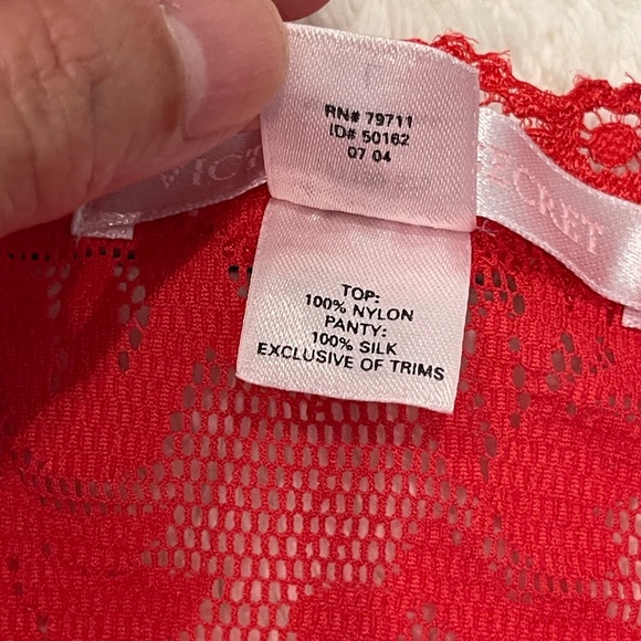 Vintage Victoria's Secret Cami Lace Top Women's Size L Red Floral - Picture 7 of 10